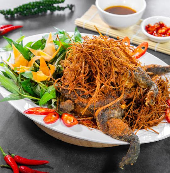 MÓN ẾCH